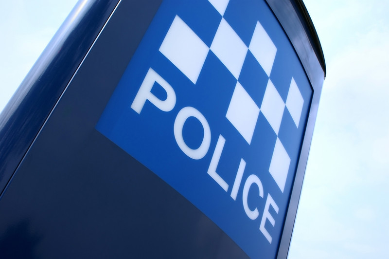 police sign 